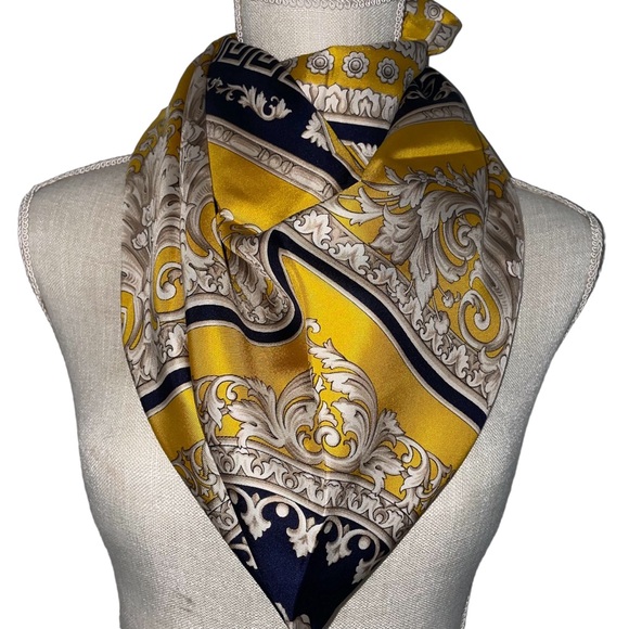 Luxury Versace silk scarf 35" square yellow gold navy cream baroque design NWOT - Picture 15 of 16